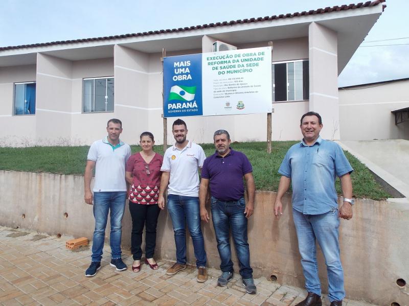 Vereadores fiscalizam reforma da unidade de saúde da sede do município  